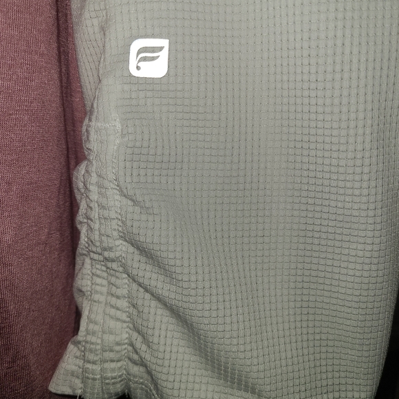 Fabletics top Large - Picture 3 of 4